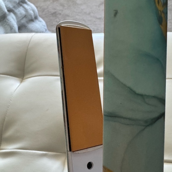 MUST GO MOVING SALE- TODAY ONLY 👱‍♀️ CHI Flat Iron straightener - Picture 6 of 8